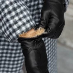 Francesca (black) - Italian Lambskin Leather Gloves With Brown Rabbit Fur Lining -Fratelli Orsini Shop 1 f95670b7 a0b8 4b00 a3a9 91869286aa45