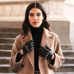 Alessa (black) - Classic Italian Lambskin Leather Driving Gloves & Touchscreen Feature -Fratelli Orsini Shop Alessa 1 0af076f5 df80 426f a787 0347c5c121e7