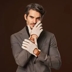 Arturo (cognac) - Hand-sewn Italian Crochet Driving Gloves From Lambskin Leather -Fratelli Orsini Shop Arturo 1