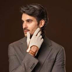 Arturo (cognac) - Hand-sewn Italian Crochet Driving Gloves From Lambskin Leather -Fratelli Orsini Shop Arturo 7