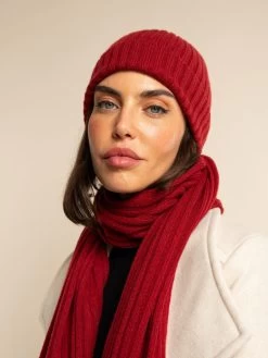Milano (red) - 100% Cashmere Ribbed Beanie (unisex) -Fratelli Orsini Shop Beanie red cashmere fratelli orsini 4