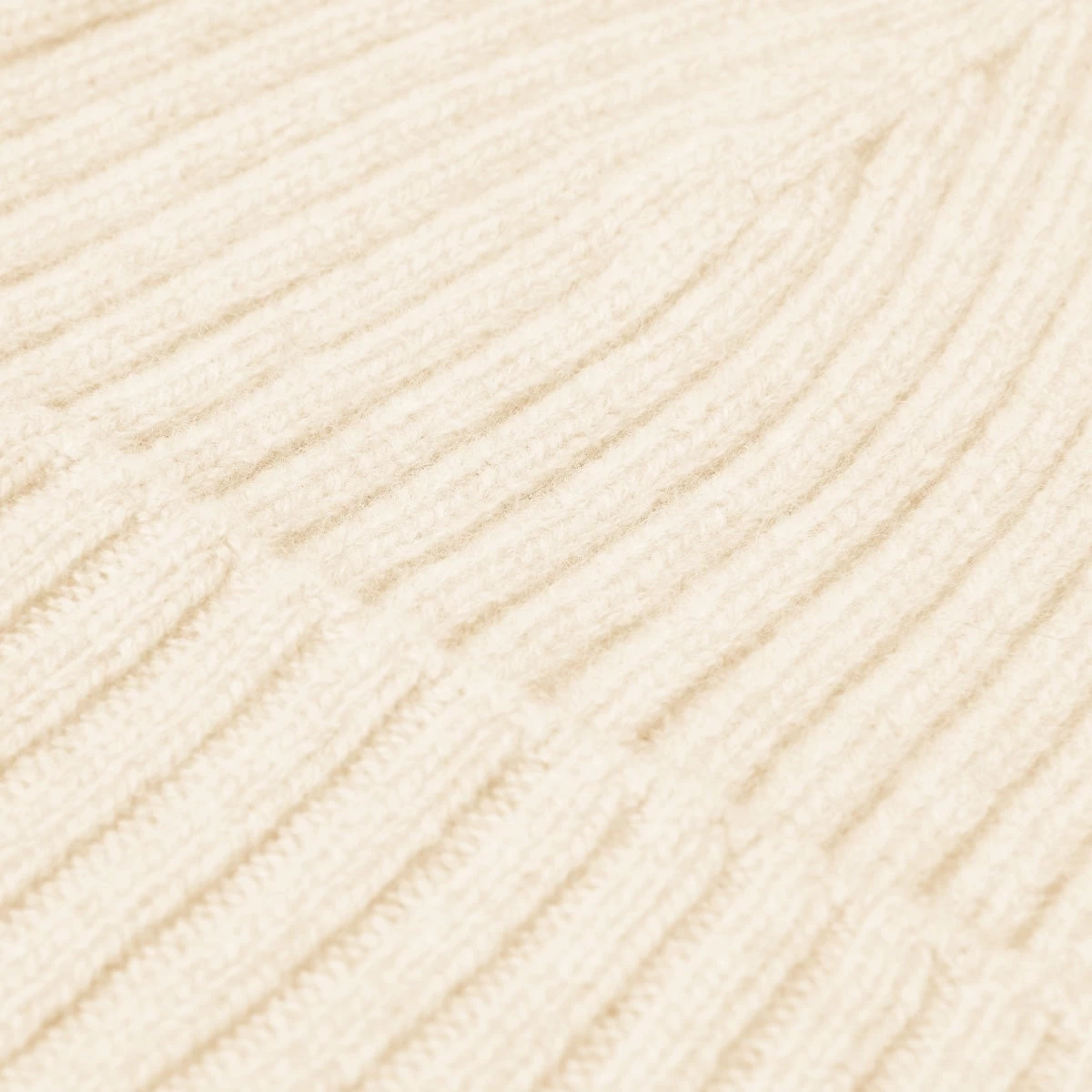 Milano (cream) - 100% Cashmere Ribbed Beanie (unisex) 3 Milano (cream) - 100% Cashmere Ribbed Beanie (unisex) - Image 3