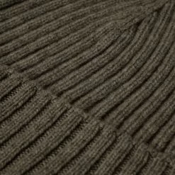Milano (dark Green) - 100% Cashmere Ribbed Beanie (unisex) 18 Milano (dark Green) - 100% Cashmere Ribbed Beanie (unisex) -Fratelli Orsini Shop Cashmere beanie green fratelli orsini 3