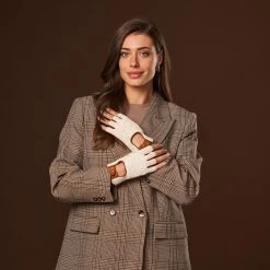 Daniella (cognac) - Hand-sewn Italian Crochet Driving Gloves From Lambskin Leather 24 Daniella (cognac) - Hand-sewn Italian Crochet Driving Gloves From Lambskin Leather -Fratelli Orsini Shop Daniella 6