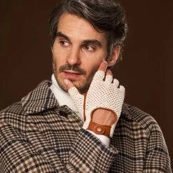 Dario (cognac) - Hand-sewn Italian Crochet Driving Gloves From Lambskin Leather 19 Dario (cognac) - Hand-sewn Italian Crochet Driving Gloves From Lambskin Leather -Fratelli Orsini Shop Dario 3 91a86b68 f518 4243 b93a 6e72ea06bee4