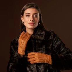 Donatella (brown) – Luxurious Italian Peccary Leather Gloves With Cashmere Lining -Fratelli Orsini Shop Donatella 3 fc955a41 f9c9 4b6f bf3b a6850dab8bc4