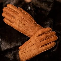 Donatella (brown) – Luxurious Italian Peccary Leather Gloves With Cashmere Lining -Fratelli Orsini Shop Donatella 4 6936fdb8 f5c7 47ad 964a 13da16a9a311