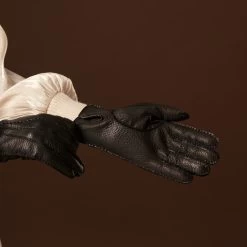 Donatella (black) – Luxurious Italian Peccary Leather Gloves With Cashmere Lining -Fratelli Orsini Shop Donatella 5