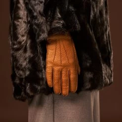 Donatella (brown) – Luxurious Italian Peccary Leather Gloves With Cashmere Lining -Fratelli Orsini Shop Donatella 5 912c8d75 6963 4112 9fdb bed715a0dcbb