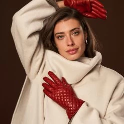 Emilia (red) - Classic Italian Lambskin Leather Gloves With Cashmere Lining And Checkered Pattern 21 Emilia (red) - Classic Italian Lambskin Leather Gloves With Cashmere Lining And Checkered Pattern -Fratelli Orsini Shop Emilia 3 d3a1c1e1 5317 4eb8 8f52 ee3c2d8f18ac