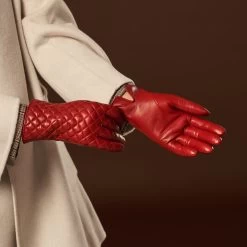 Emilia (red) - Classic Italian Lambskin Leather Gloves With Cashmere Lining And Checkered Pattern 23 Emilia (red) - Classic Italian Lambskin Leather Gloves With Cashmere Lining And Checkered Pattern -Fratelli Orsini Shop Emilia 5 4a09c692 6241 4e8d b898 49e169671d1c