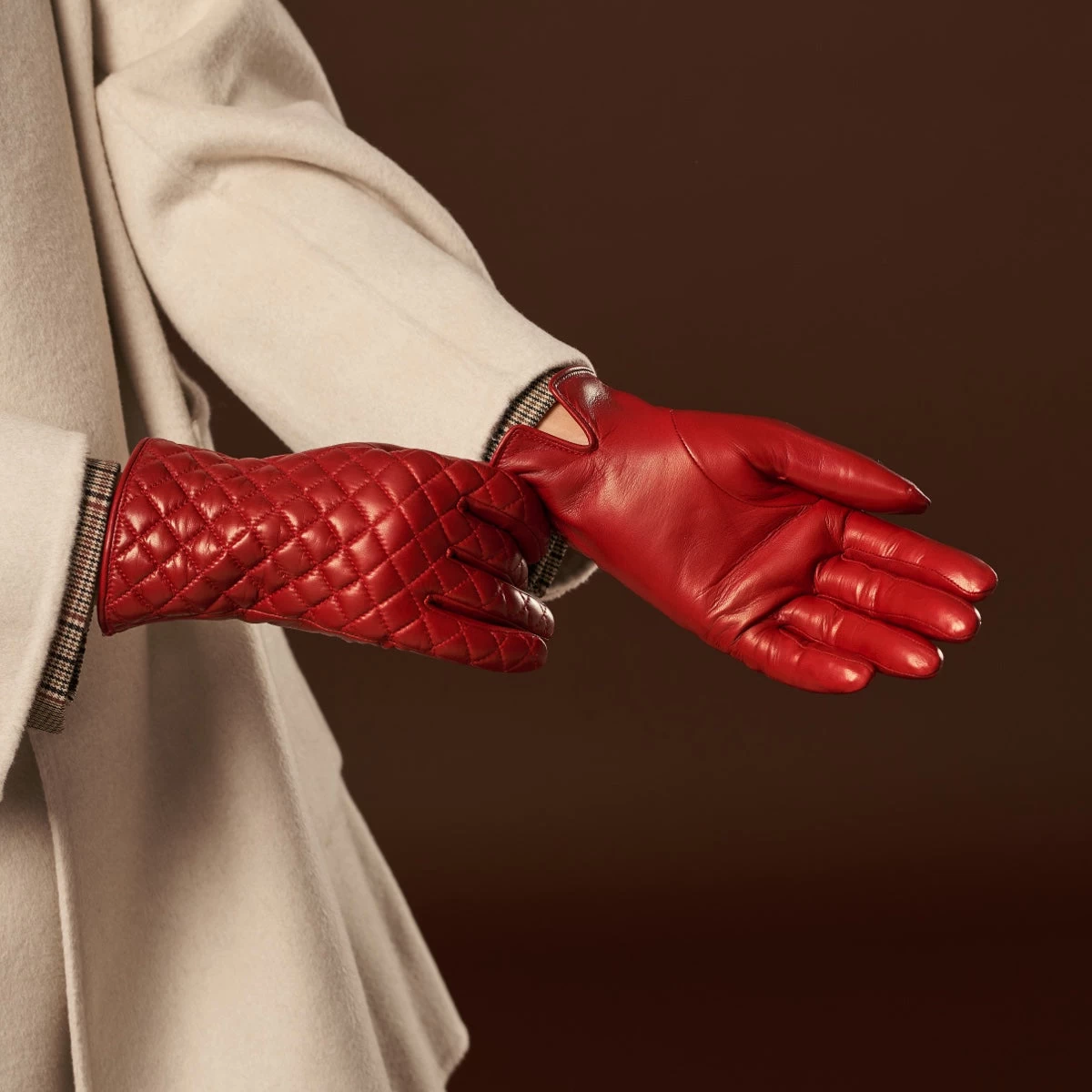 Emilia (red) - Classic Italian Lambskin Leather Gloves With Cashmere Lining And Checkered Pattern 10 Emilia (red) - Classic Italian Lambskin Leather Gloves With Cashmere Lining And Checkered Pattern - Image 10