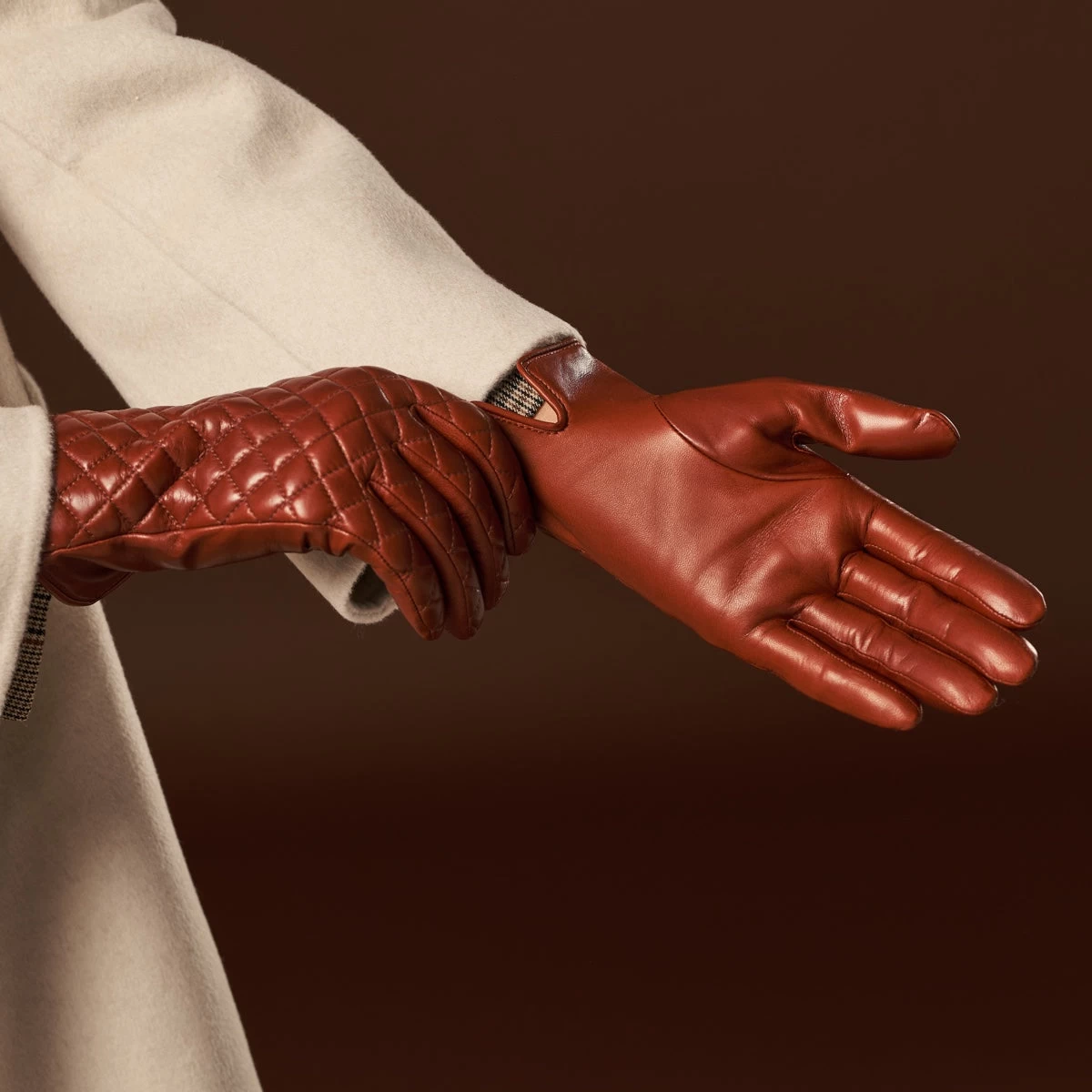 Emilia (brown) - Classic Italian Lambskin Leather Gloves With Cashmere Lining And Checkered Pattern 10 Emilia (brown) - Classic Italian Lambskin Leather Gloves With Cashmere Lining And Checkered Pattern - Image 10