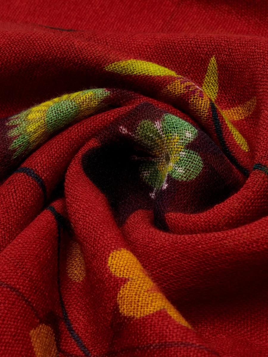 Evelina (red) - Soft And Lightweight Italian Scarf From Premium Wool 4 Evelina (red) - Soft And Lightweight Italian Scarf From Premium Wool - Image 4