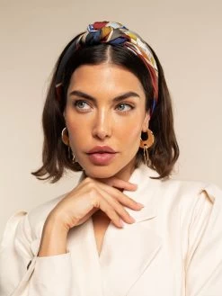 Fiorella (red/blue) - Soft And Lightweight Italian Foulard From Pure Silk -Fratelli Orsini Shop FO Fiorella Silk Scarf 10