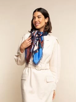Giorgia (blue/red) - Soft And Lightweight Italian Foulard From Pure Silk -Fratelli Orsini Shop FO Giorgia Silk Scarf 6