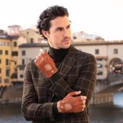 Vincenzo (brown): Fingerless Italian Driving Gloves Made Of American Deerskin Leather -Fratelli Orsini Shop Fratelli orisni deer leather driving gloves men 1 b3c8eadf 4920 4461 96c5 c9f76138cc39
