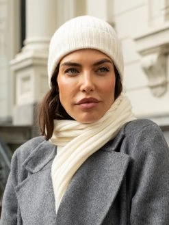 Milano (cream) - 100% Cashmere Ribbed Beanie (unisex) 31 Milano (cream) - 100% Cashmere Ribbed Beanie (unisex) -Fratelli Orsini Shop Fratelli orsini scarf beanie cashmere 2 775e2a9a bb4a 41d7 af89 ce06be99981f