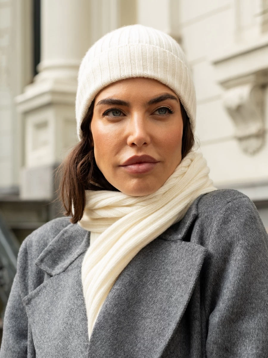 Milano (cream) - 100% Cashmere Ribbed Beanie (unisex) 16 Milano (cream) - 100% Cashmere Ribbed Beanie (unisex) - Image 16