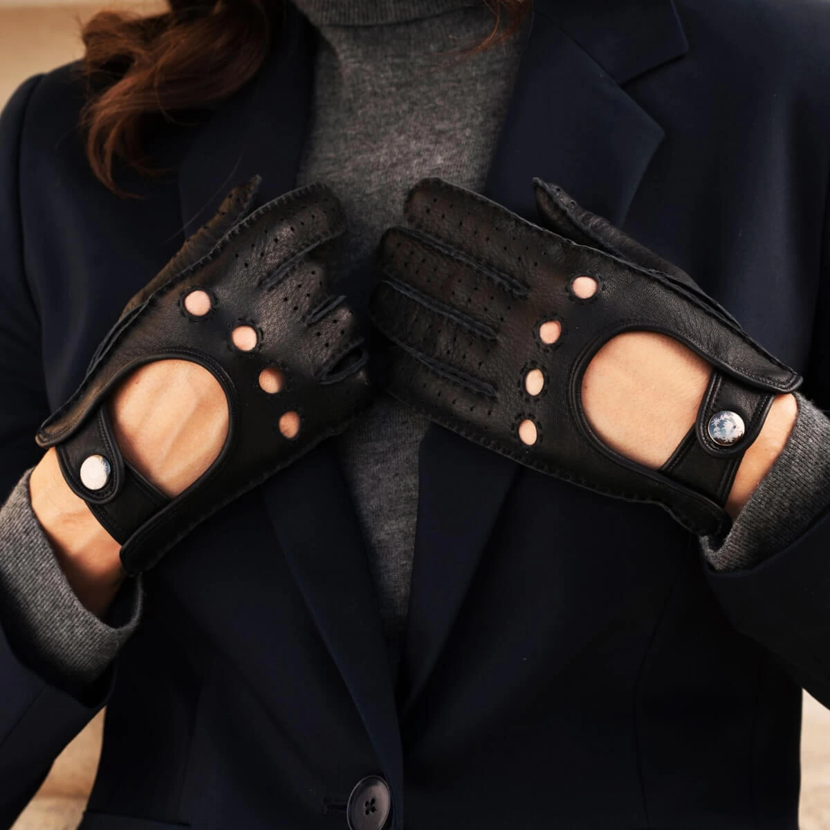 Maria (black) - Italian Driving Gloves Made Of American Deerskin Leather 6 Maria (black) - Italian Driving Gloves Made Of American Deerskin Leather - Image 6