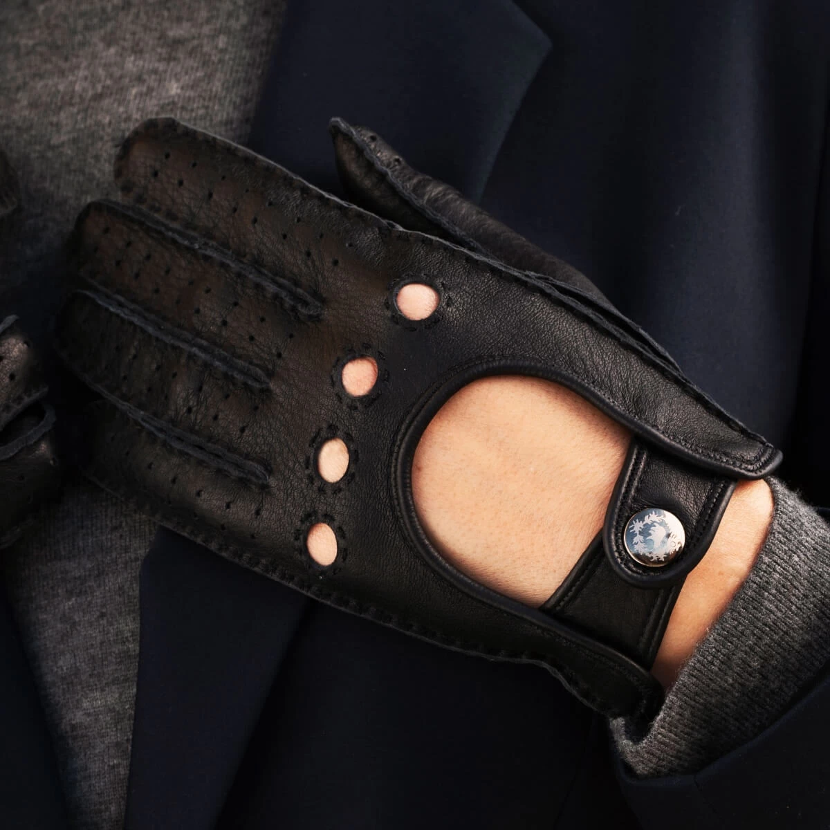 Maria (black) - Italian Driving Gloves Made Of American Deerskin Leather 8 Maria (black) - Italian Driving Gloves Made Of American Deerskin Leather - Image 8