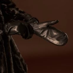 Gianetta (black) – Italian Lambskin Mittens With Luxurious Lambswool Lining -Fratelli Orsini Shop Gianetta 2