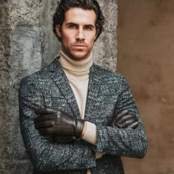 Giovanni (brown) - Classic Italian Lambskin Leather Gloves With Cashmere Lining & Touchscreen Feature -Fratelli Orsini Shop Giovanni 2 0c3dea2c 821a 48ae a25c f1ac632f8b28
