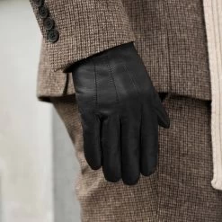 Giovanni (black) - Classic Italian Lambskin Leather Gloves With Cashmere Lining -Fratelli Orsini Shop Giovanni black leather gloves fratelli orsini 3 64ed6324 8f5c 4387 8f73 296f62ddcaa1