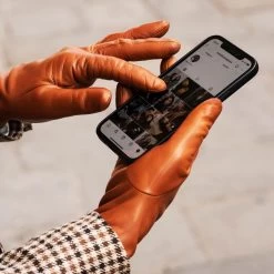 Isabella (cognac) - Italian Lambskin Leather Gloves With Cashmere Lining & Touchscreen Feature -Fratelli Orsini Shop Isabella 2 db8c30b7 7fb2 4493 9e72 6dc4510d38c5