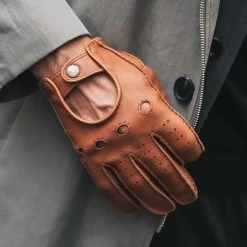 Leonardo (brown) - Italian Driving Gloves Made Of American Deerskin Leather -Fratelli Orsini Shop Leonardo brown driving gloves mens fratelli orsini 1 7584d3b2 07f6 4b4f a7b2 e402eb7ab2aa