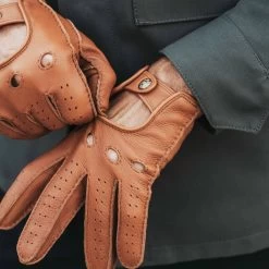 Leonardo (brown) - Italian Driving Gloves Made Of American Deerskin Leather -Fratelli Orsini Shop Leonardo brown driving gloves mens fratelli orsini 3 d0442f16 5043 405a 9bcc d55f12979276