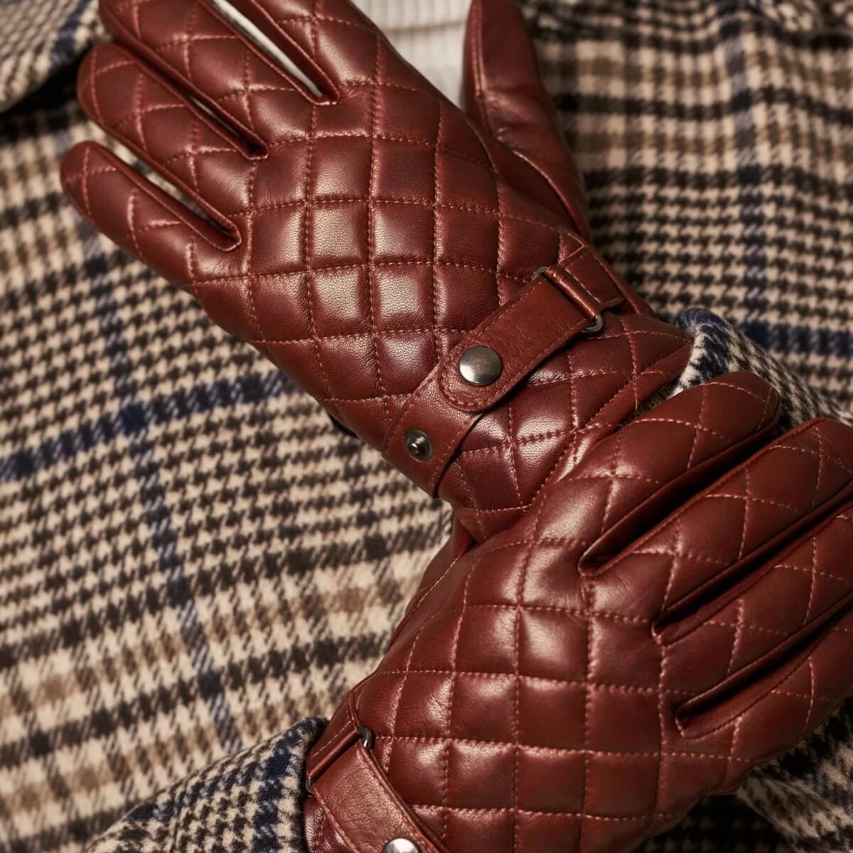 Luca (brown) - Italian Lambskin Leather Gloves With Cashmere Lining And Checkered Pattern 7 Luca (brown) - Italian Lambskin Leather Gloves With Cashmere Lining And Checkered Pattern - Image 7