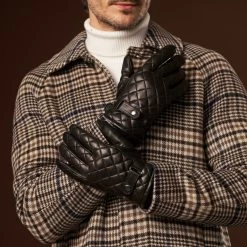 Luca (black) - Italian Lambskin Leather Gloves With Cashmere Lining And Checkered Pattern -Fratelli Orsini Shop Luca 3