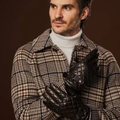 Luca (black) - Italian Lambskin Leather Gloves With Cashmere Lining And Checkered Pattern -Fratelli Orsini Shop Luca 6