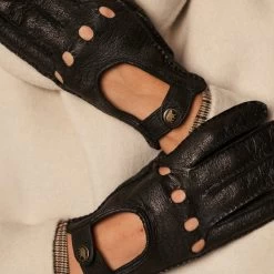 Raffaella (black) – Luxurious Italian Peccary Driving Gloves -Fratelli Orsini Shop Rafaella 3 98e78076 655a 481d bd05 f1b0f8e77923