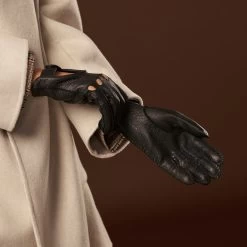 Raffaella (black) – Luxurious Italian Peccary Driving Gloves -Fratelli Orsini Shop Rafaella 5 626b0ce9 c5d8 4ab7 846d ba9958d6c0dd