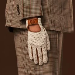 Valeria (cognac) - Hand-sewn Italian Crochet Driving Gloves From Lambskin Leather -Fratelli Orsini Shop Valeria 3