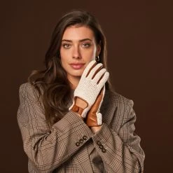 Valeria (cognac) - Hand-sewn Italian Crochet Driving Gloves From Lambskin Leather -Fratelli Orsini Shop Valeria 4