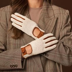 Valeria (cognac) - Hand-sewn Italian Crochet Driving Gloves From Lambskin Leather -Fratelli Orsini Shop Valeria 5