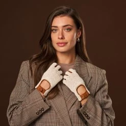 Valeria (cognac) - Hand-sewn Italian Crochet Driving Gloves From Lambskin Leather -Fratelli Orsini Shop Valeria 8